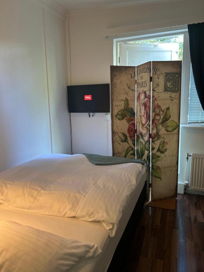 Studio 104- Free Parking Onsite -Private Entrance 레이캬비크 외부 사진