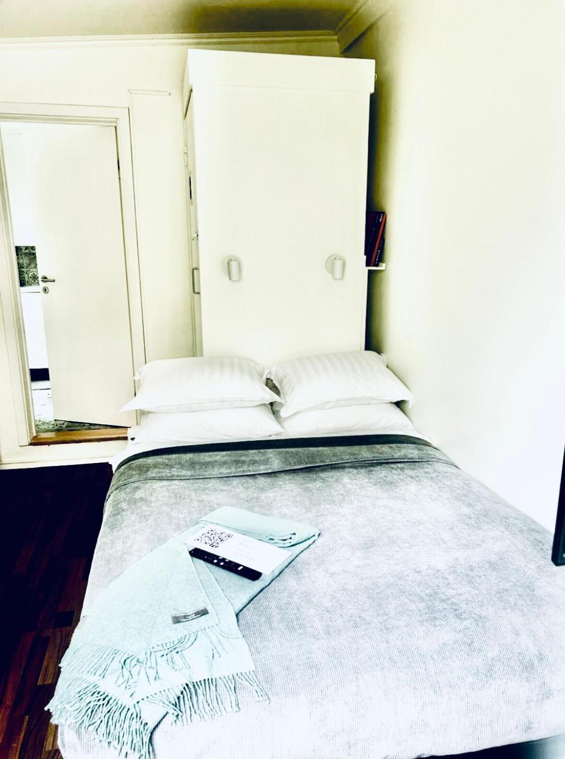 Studio 104- Free Parking Onsite -Private Entrance 레이캬비크 외부 사진
