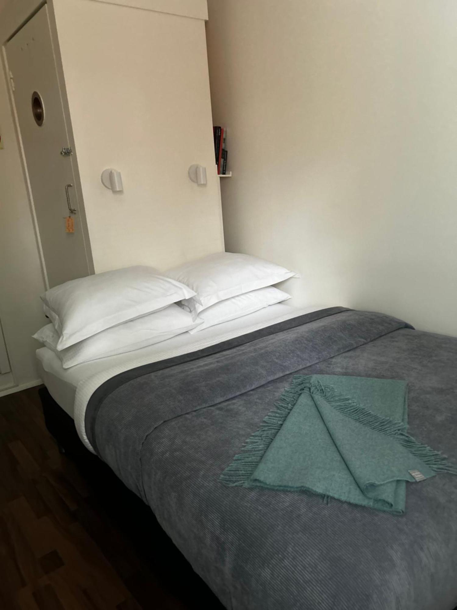 Studio 104- Free Parking Onsite -Private Entrance 레이캬비크 외부 사진
